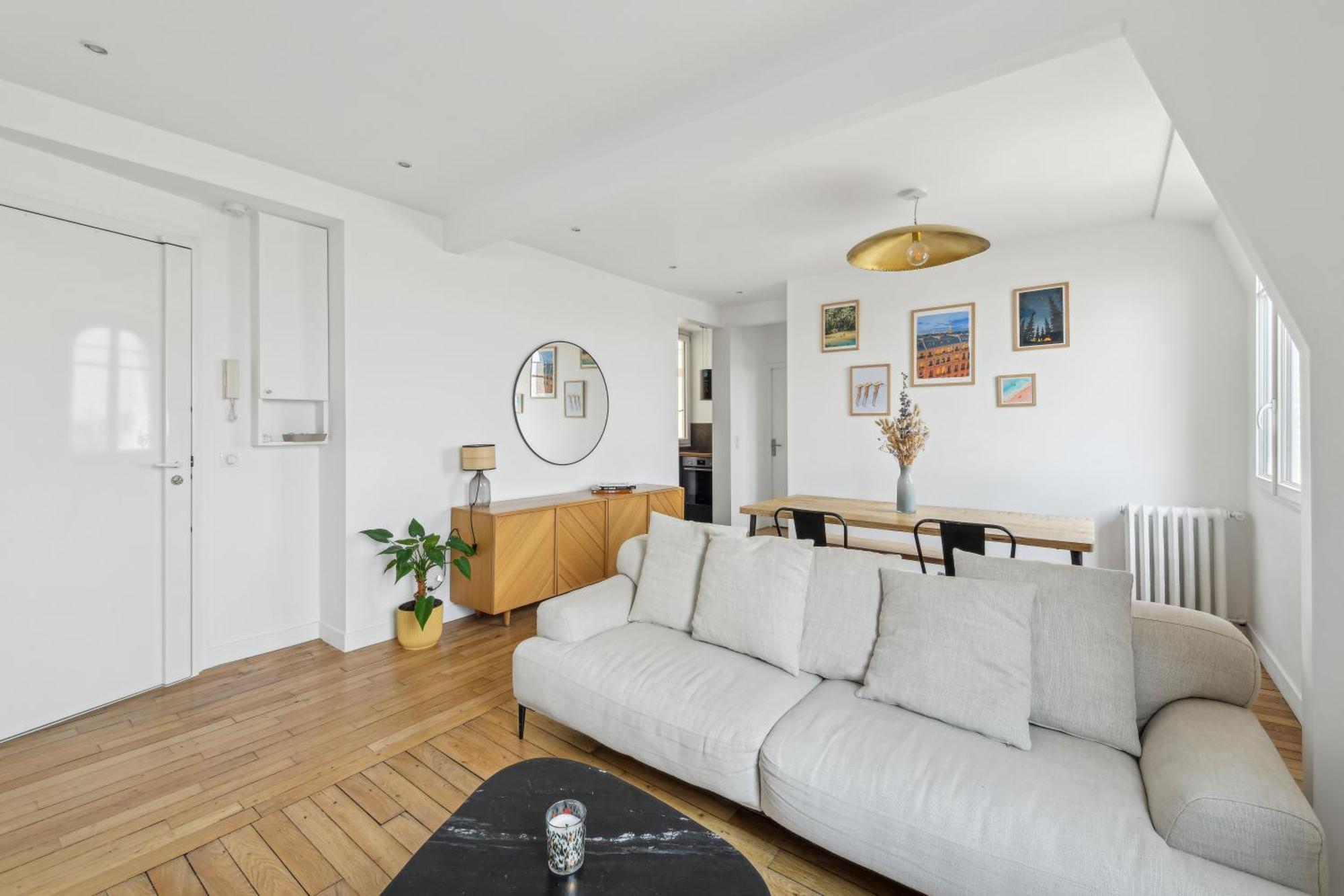 173 Rue Lafayette Centre Apartment *