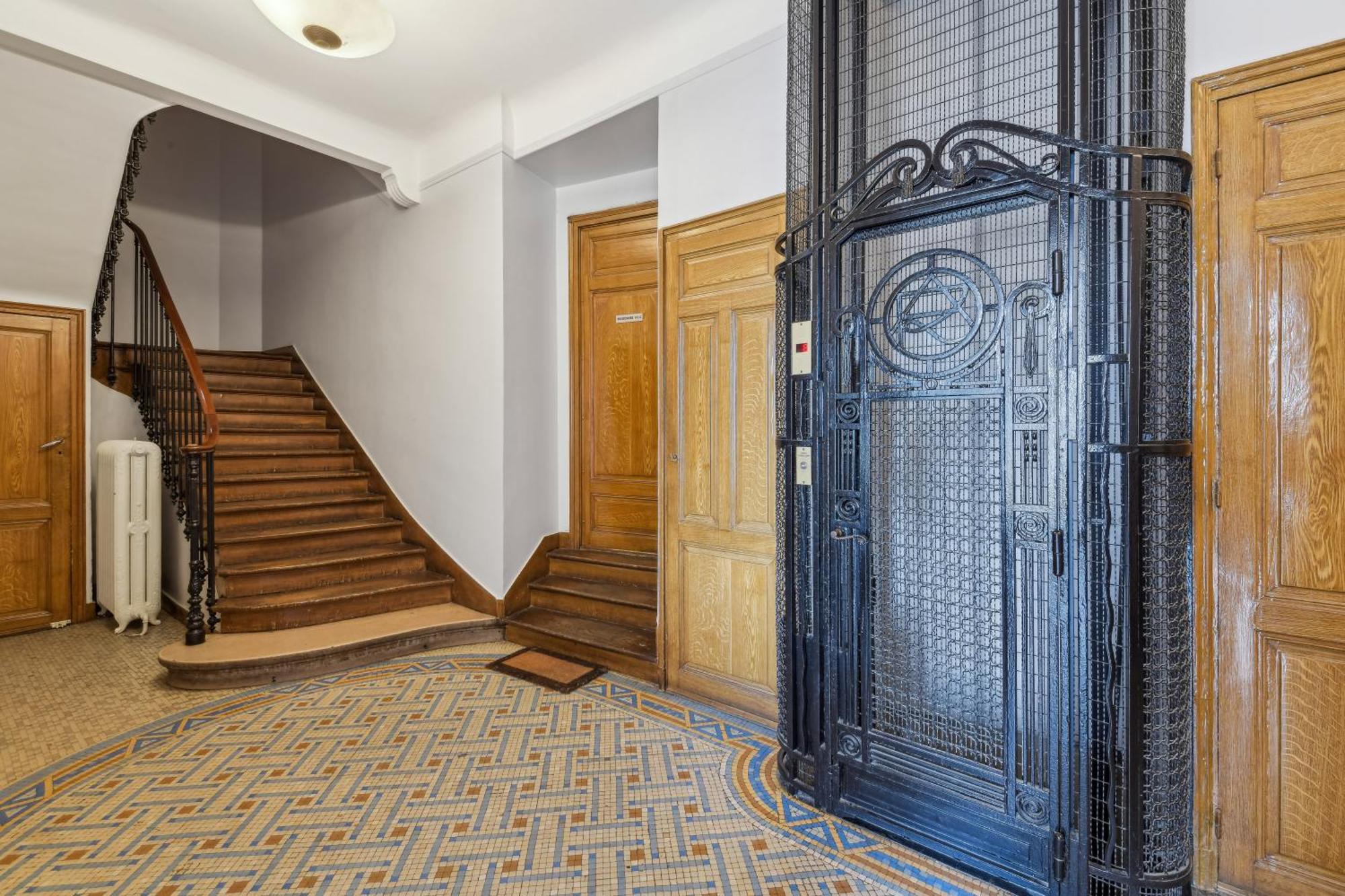 Apartment 173 Rue Lafayette Centre *